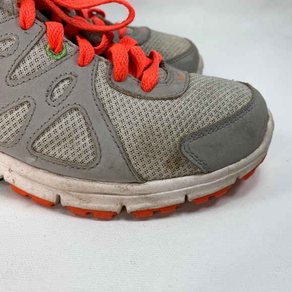 Nike Revolution 2 Women's Athletic Running Shoes Gray Orange 554900-007 Size 7 - Picture 3 of 9